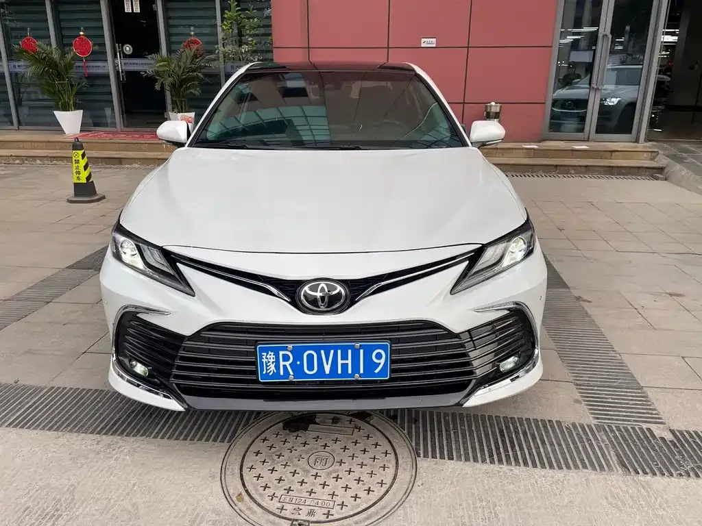 Toyota Camry 2024 из CN, фото 2