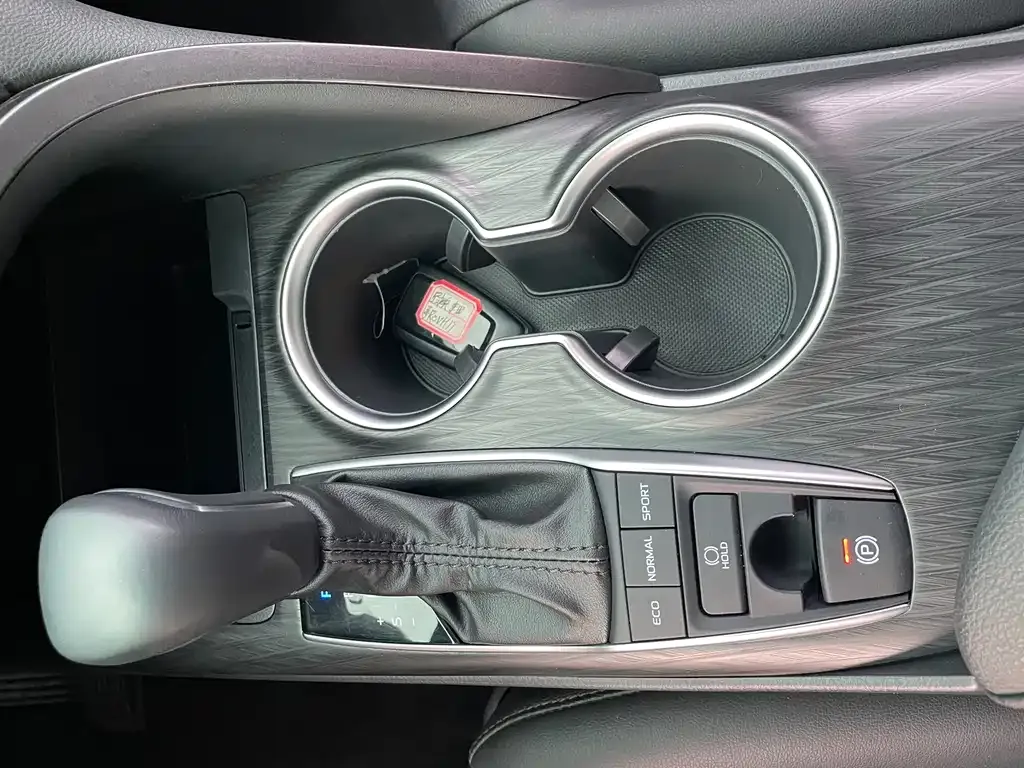 Toyota Camry 2024 из CN, фото 8