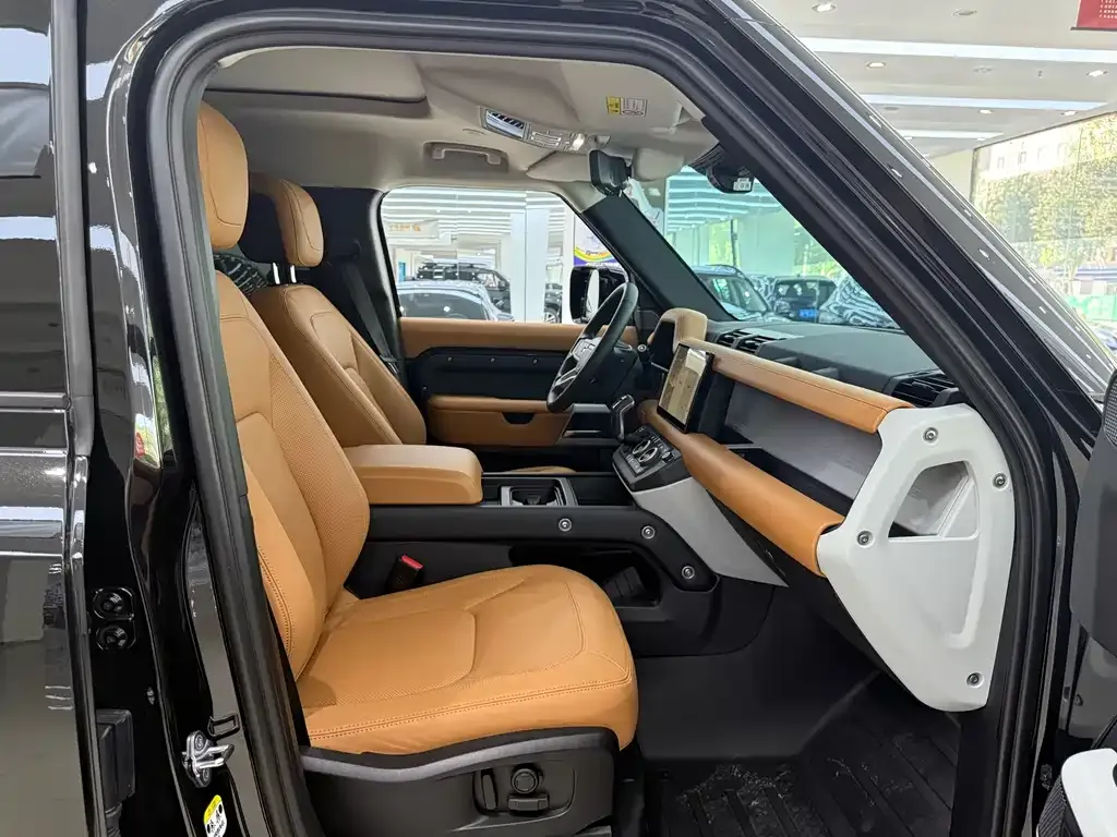 Land Rover Defender 2024 из CN, фото 10