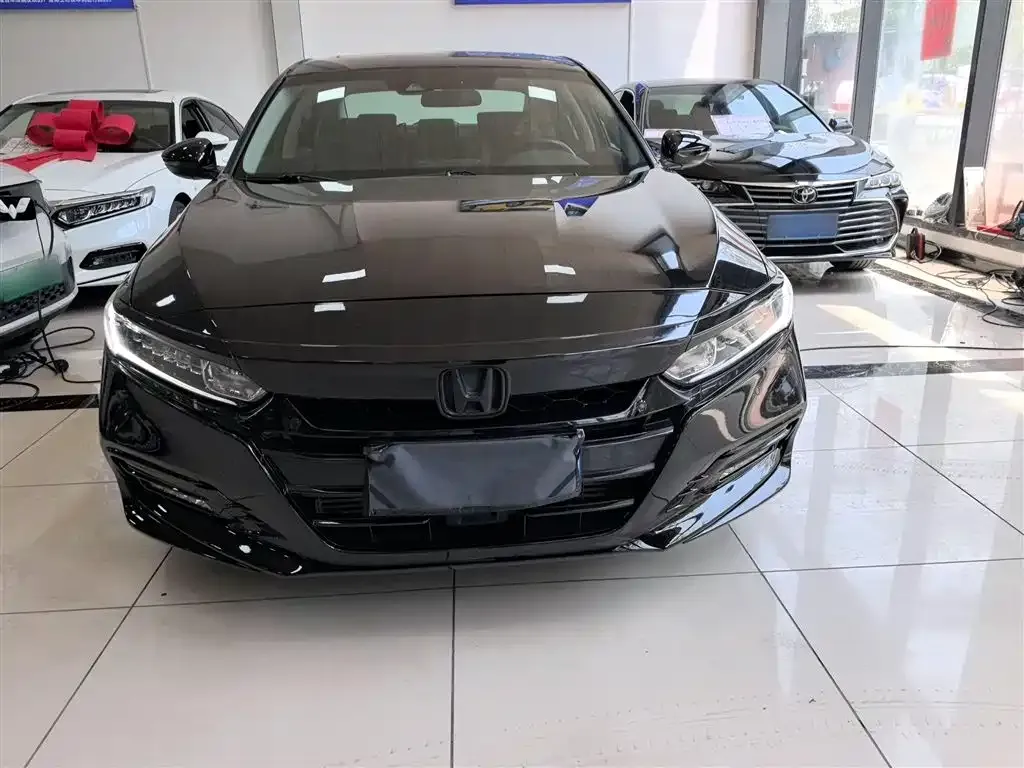 Honda Accord — фото 3