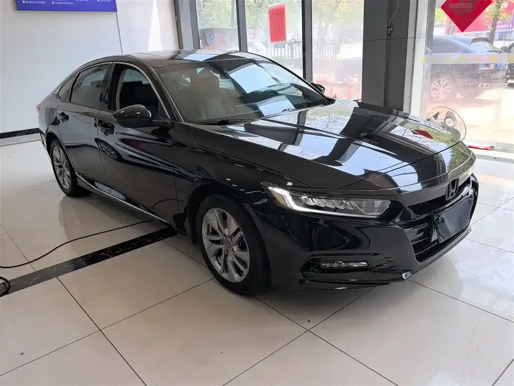 Honda Accord — фото 4