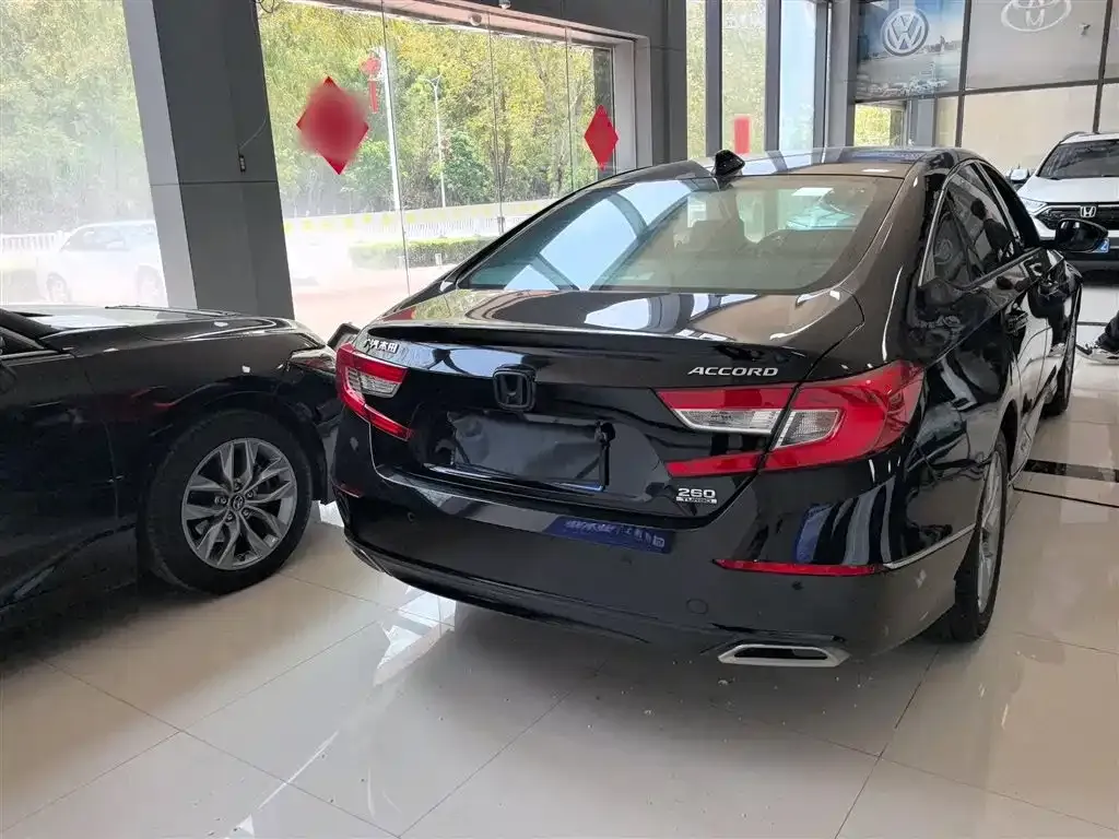 Honda Accord — фото 7