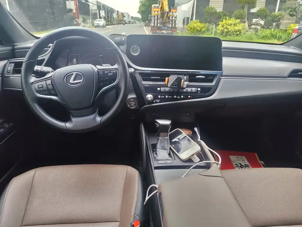 Lexus ES 2024 из CN, фото 6