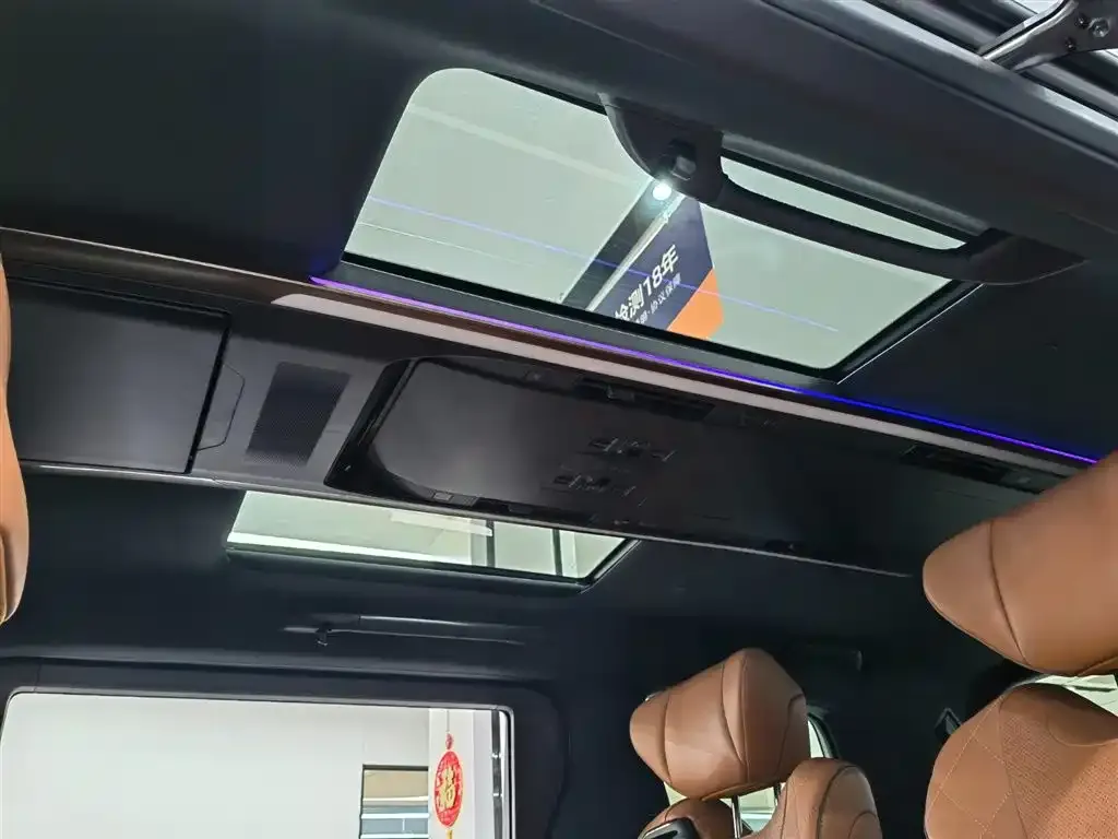 Toyota Vellfire — фото 10