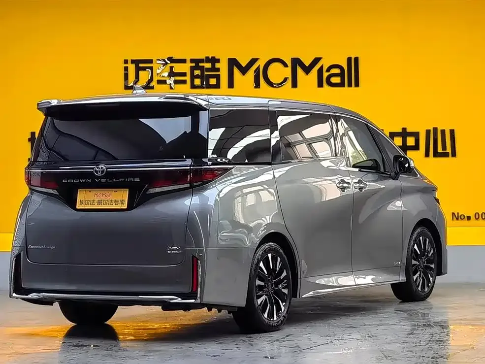 Toyota Vellfire — фото 4
