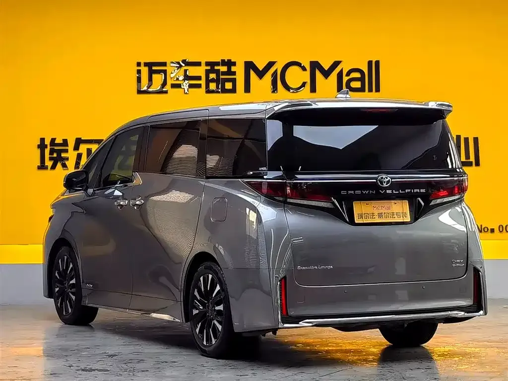 Toyota Vellfire — фото 6