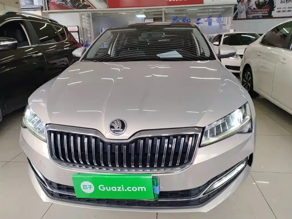 Skoda Superb 2021 из CN, фото 3