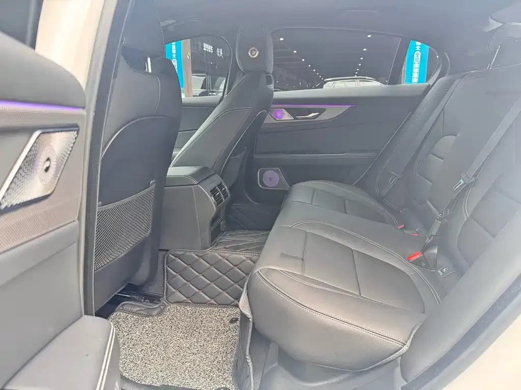 Jaguar XEL 2024 из CN, фото 10