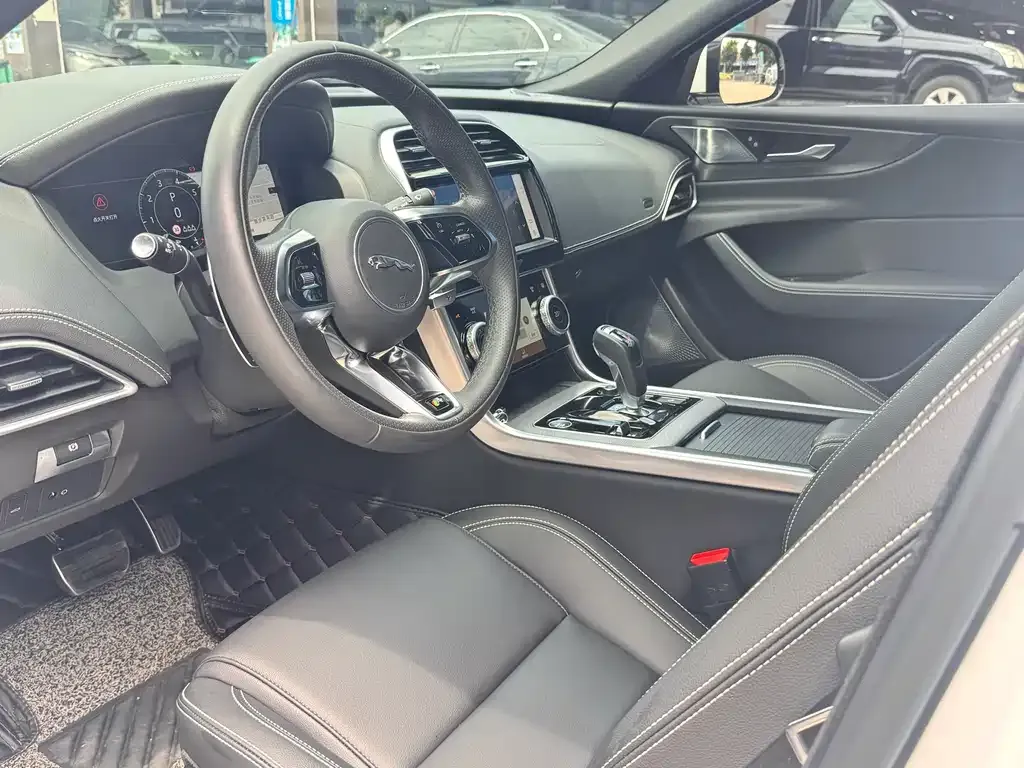 Jaguar XEL 2024 из CN, фото 8