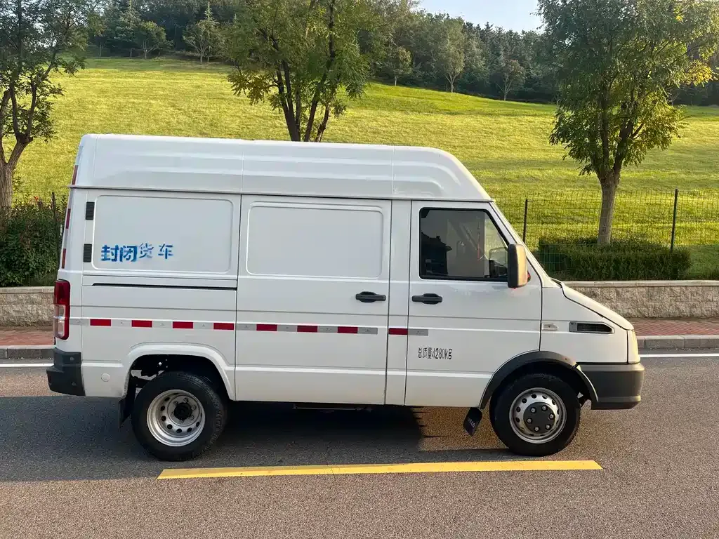 IVECO Daily 2023 из CN, фото 3