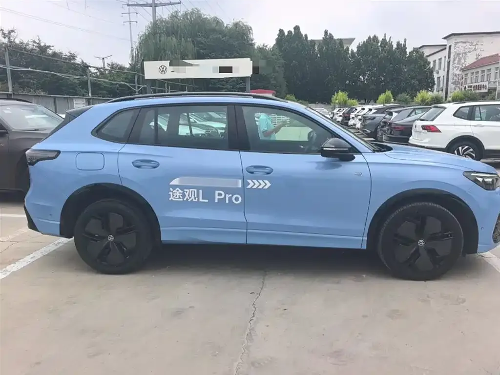 Volkswagen Tiguan L 2024 из CN, фото 4