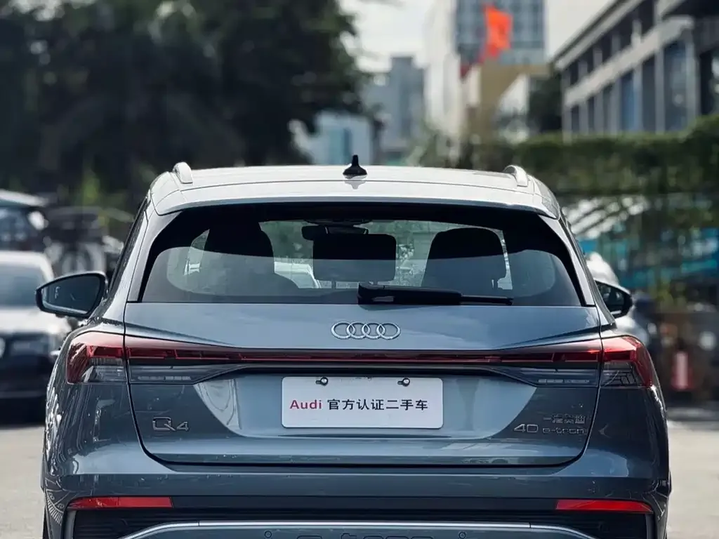Audi Q4 e-tron — фото 3