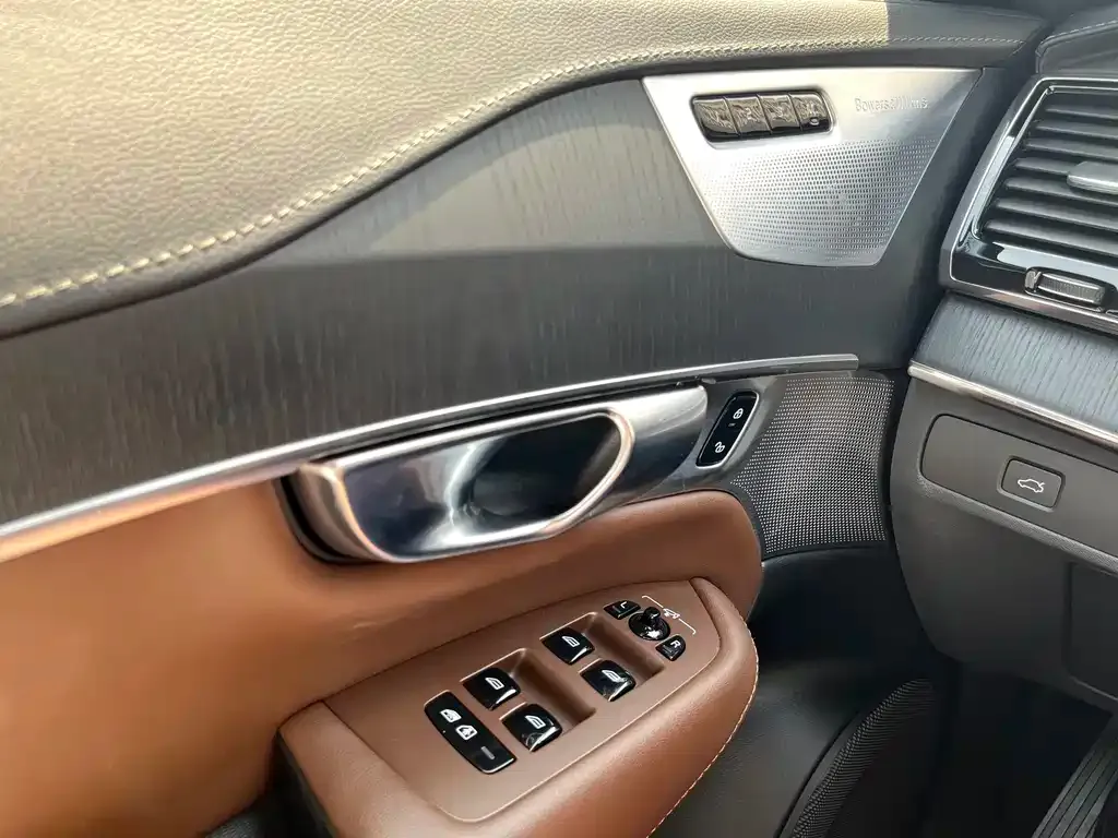 Volvo XC90 2023 из CN, фото 10