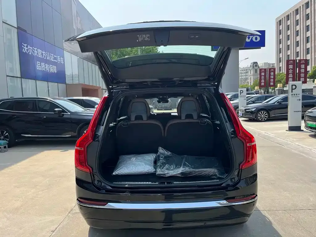 Volvo XC90 2023 из CN, фото 7