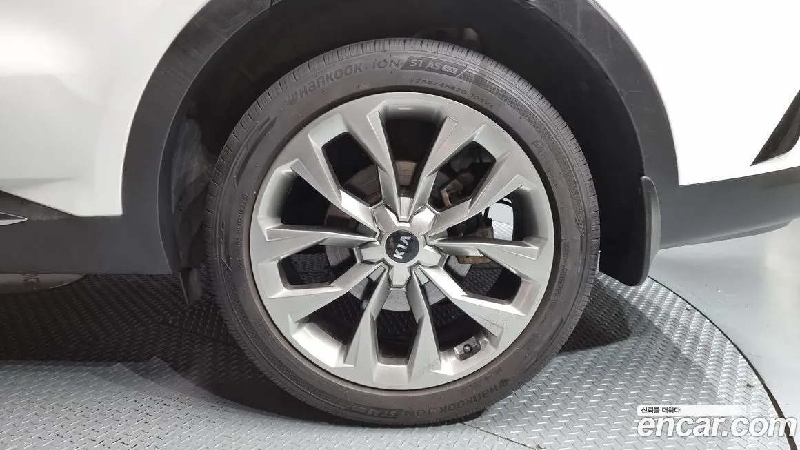 Kia Sorento — фото 5