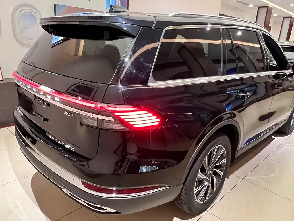 Lincoln Aviator 2025 из CN, фото 8