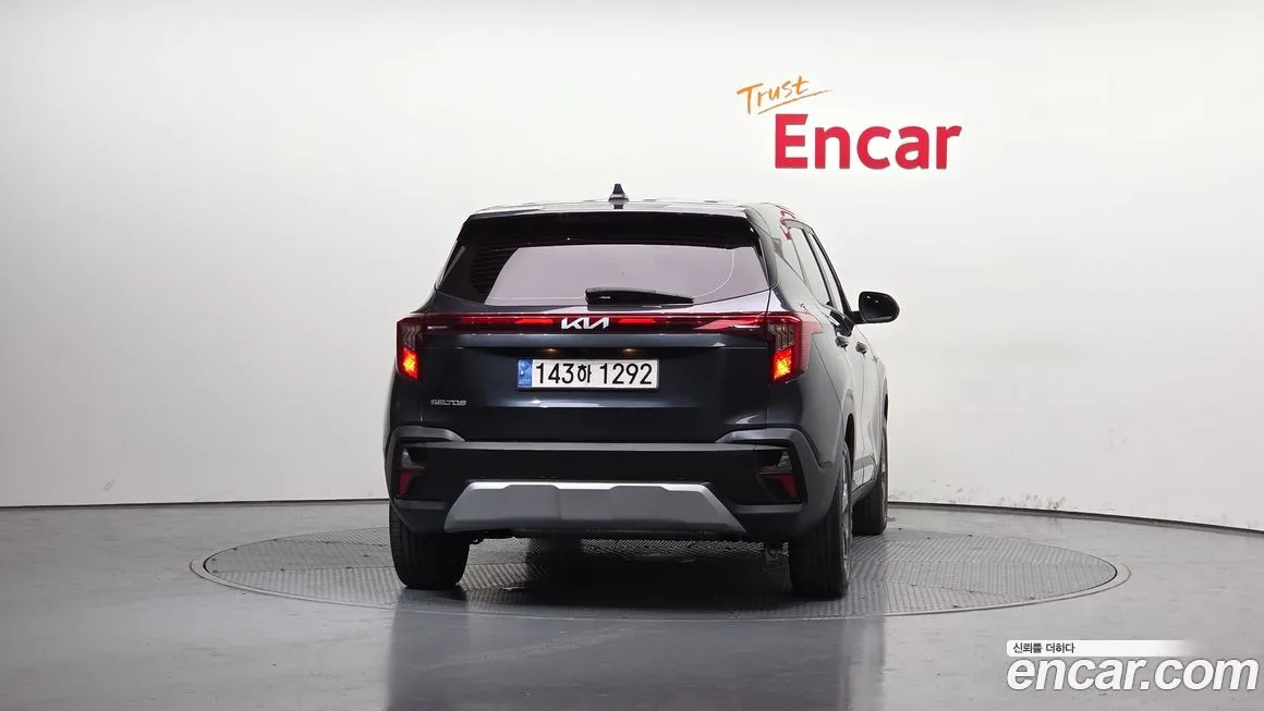 Kia Seltos — фото 4