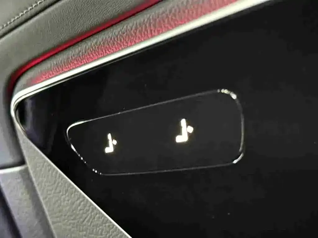 [object Object] C-Class 2022 из CN, фото 6