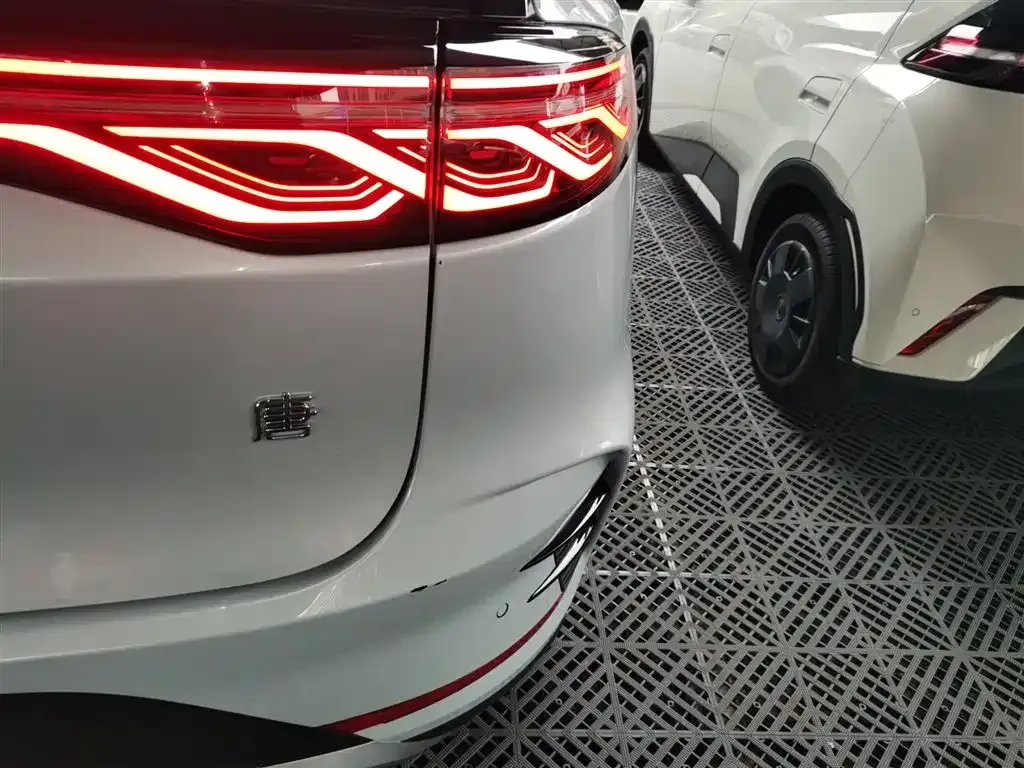 BYD Tang New Energy 2024 из CN, фото 8