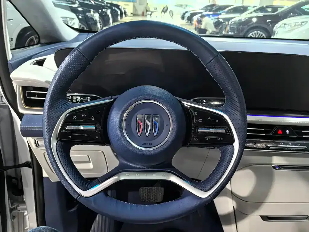 Buick Century 2024 из CN, фото 7