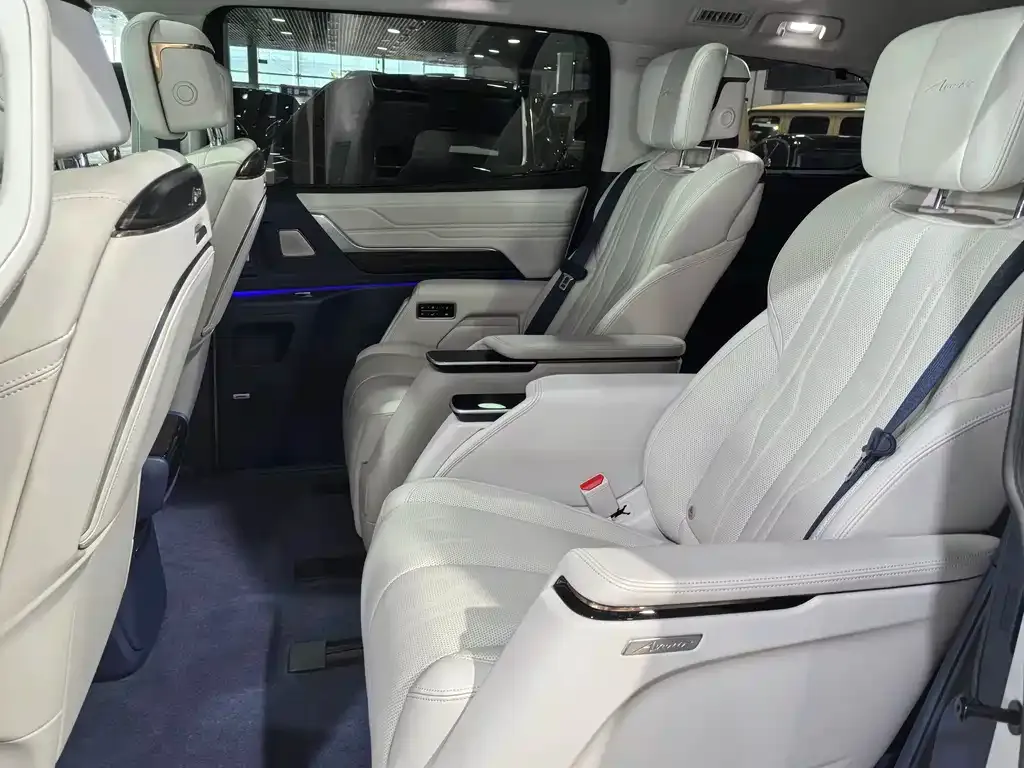 Buick Century 2024 из CN, фото 9