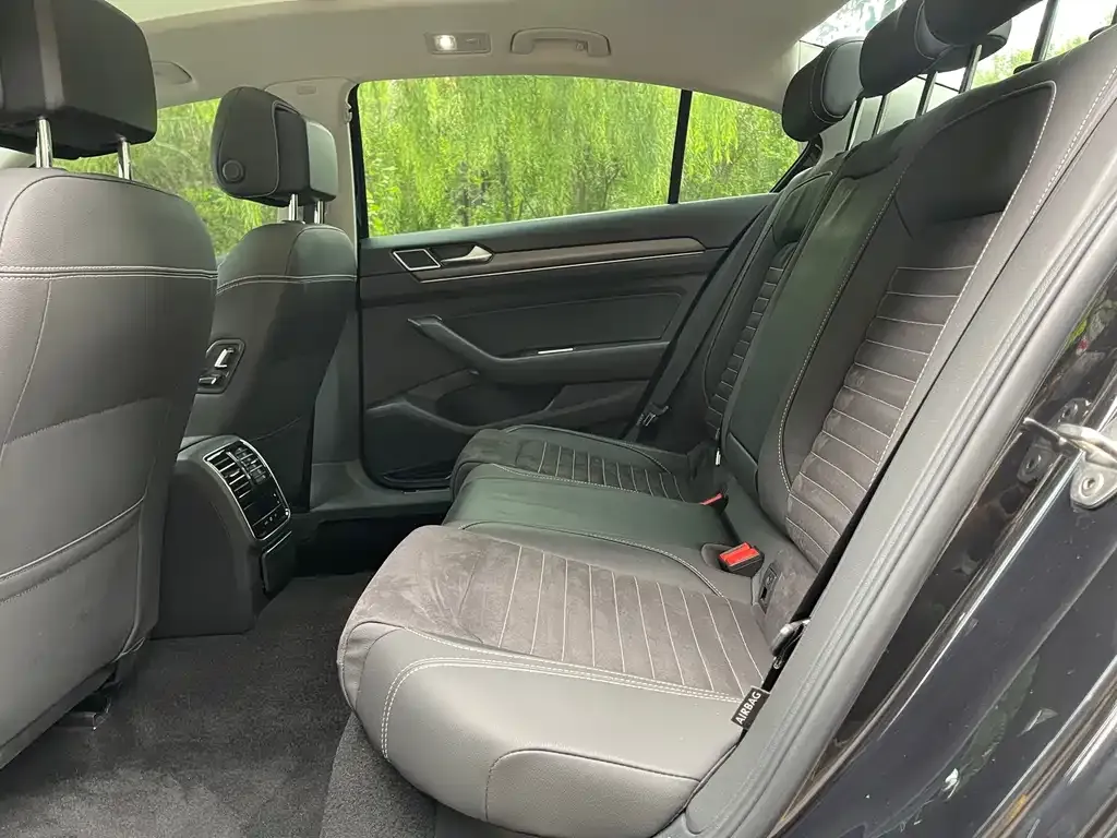 Volkswagen Magotan 2021 из CN, фото 8