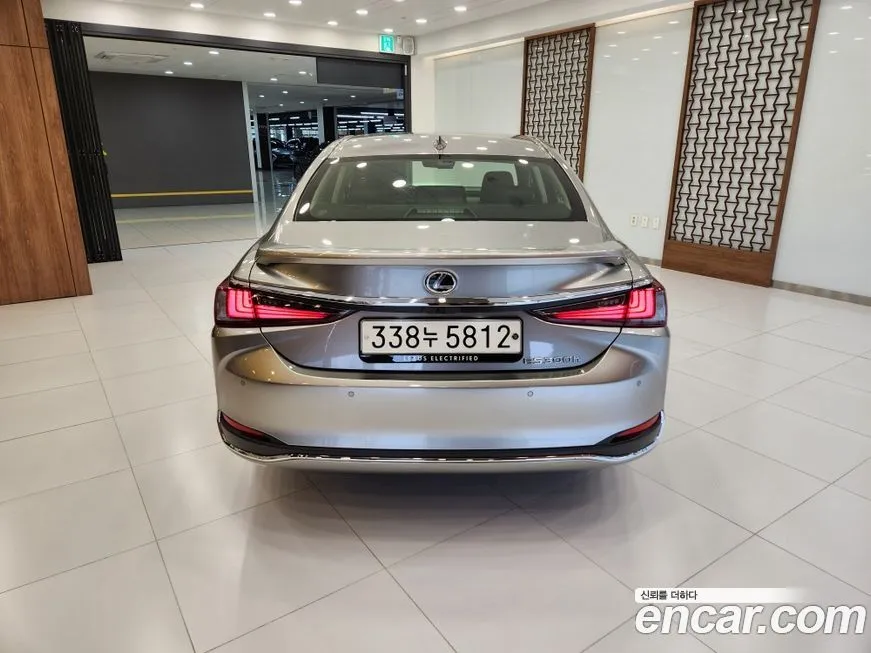 Lexus ES 2025 из KR, фото 4