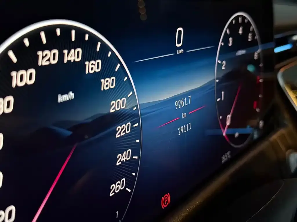 Mercedes-Benz E-Class 2024 из CN, фото 10