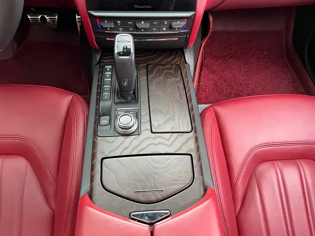 Maserati Quattroporte 2021 из CN, фото 8
