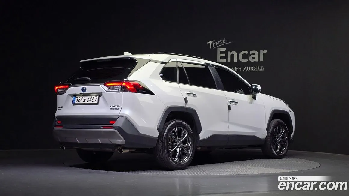 Toyota RAV4 — фото 2