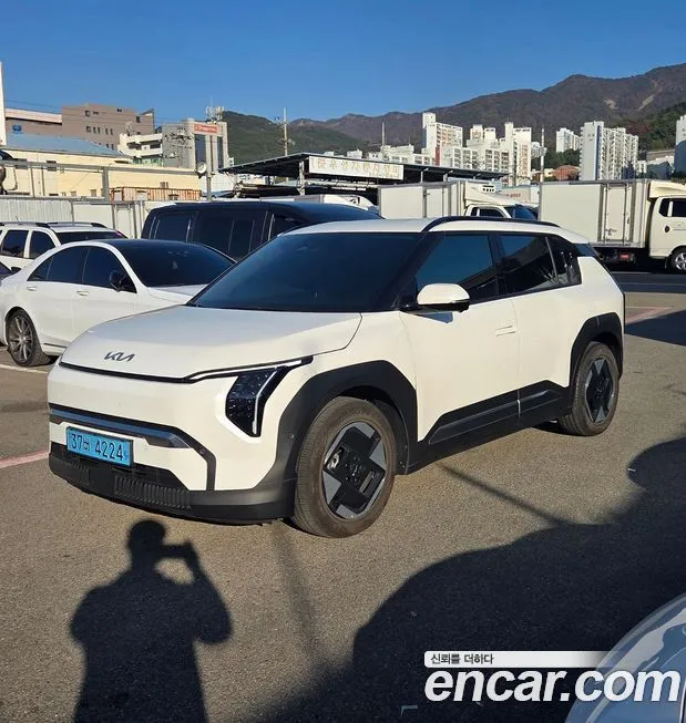 [object Object] EV3 2025 из KR, фото 2