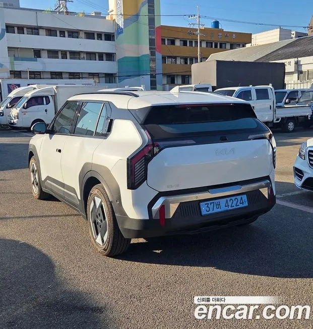 [object Object] EV3 2025 из KR, фото 4