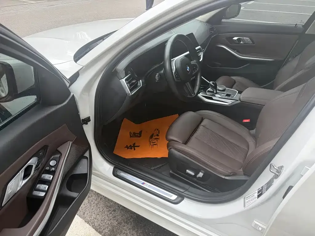 BMW 3 Series 2022 из CN, фото 4