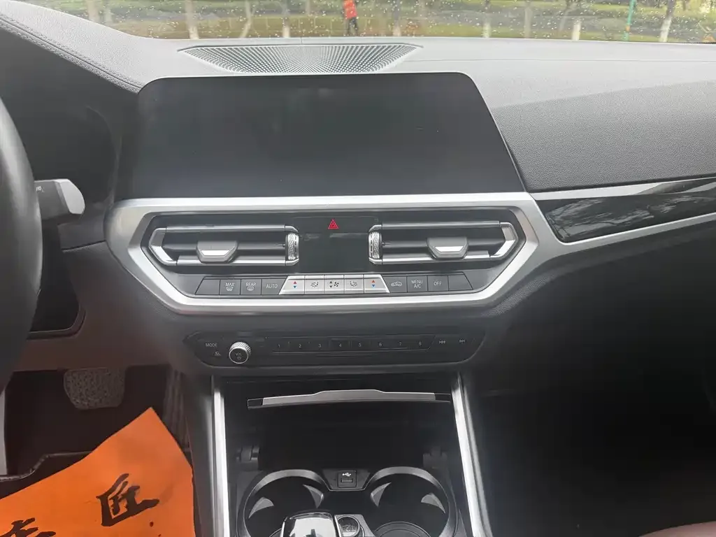 BMW 3 Series 2022 из CN, фото 7