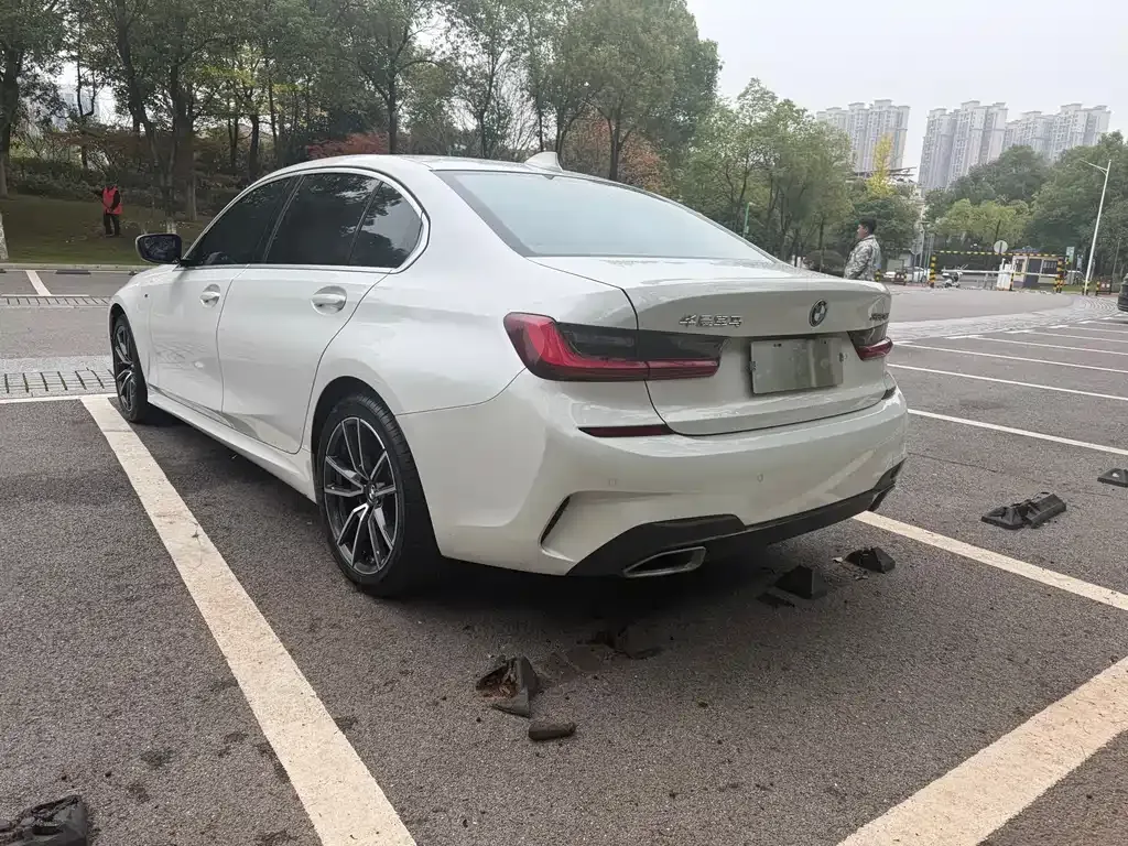 BMW 3 Series 2022 из CN, фото 9