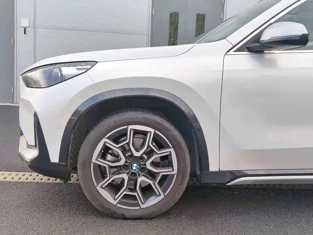 BMW X1 — фото 5