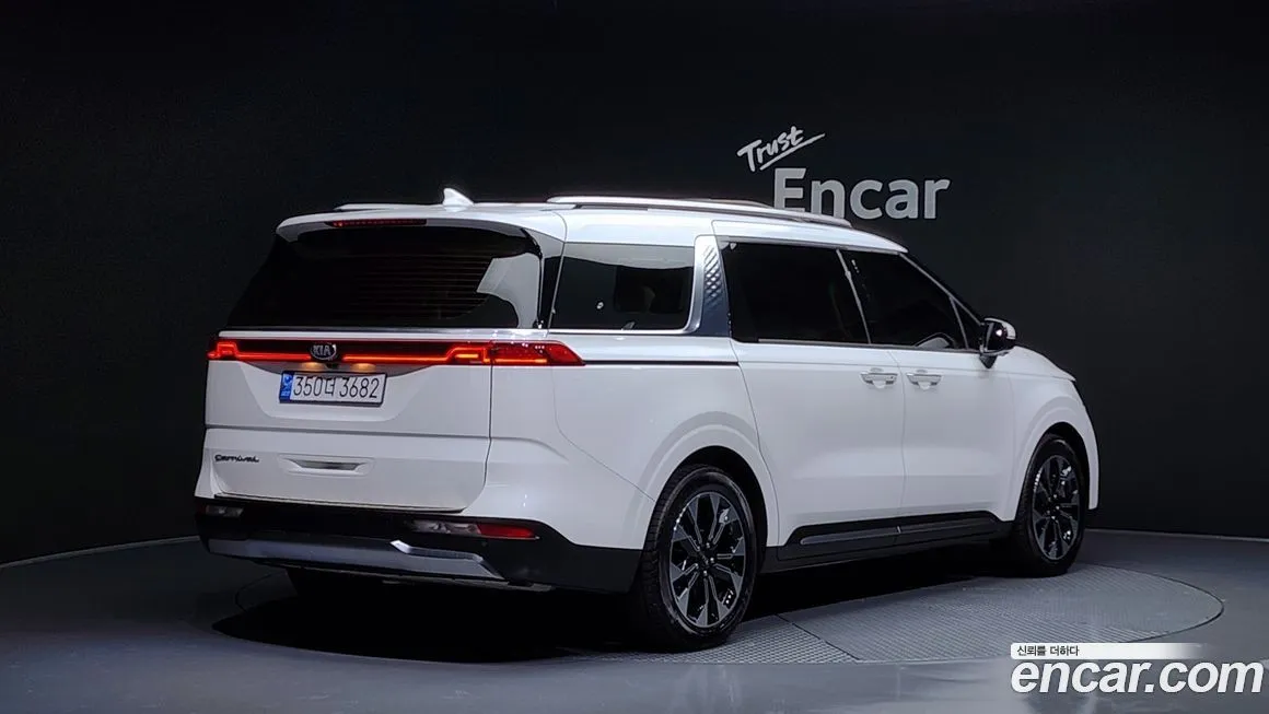 Kia Carnival — фото 2
