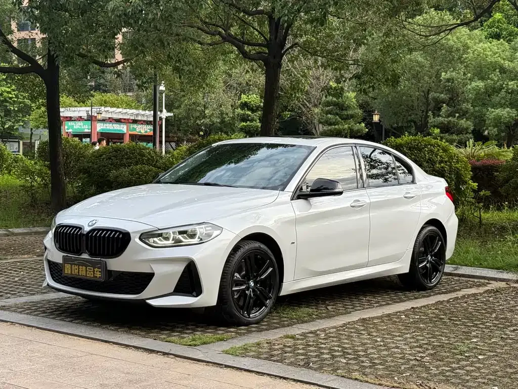 BMW 1 Series 2022 из CN, фото 1