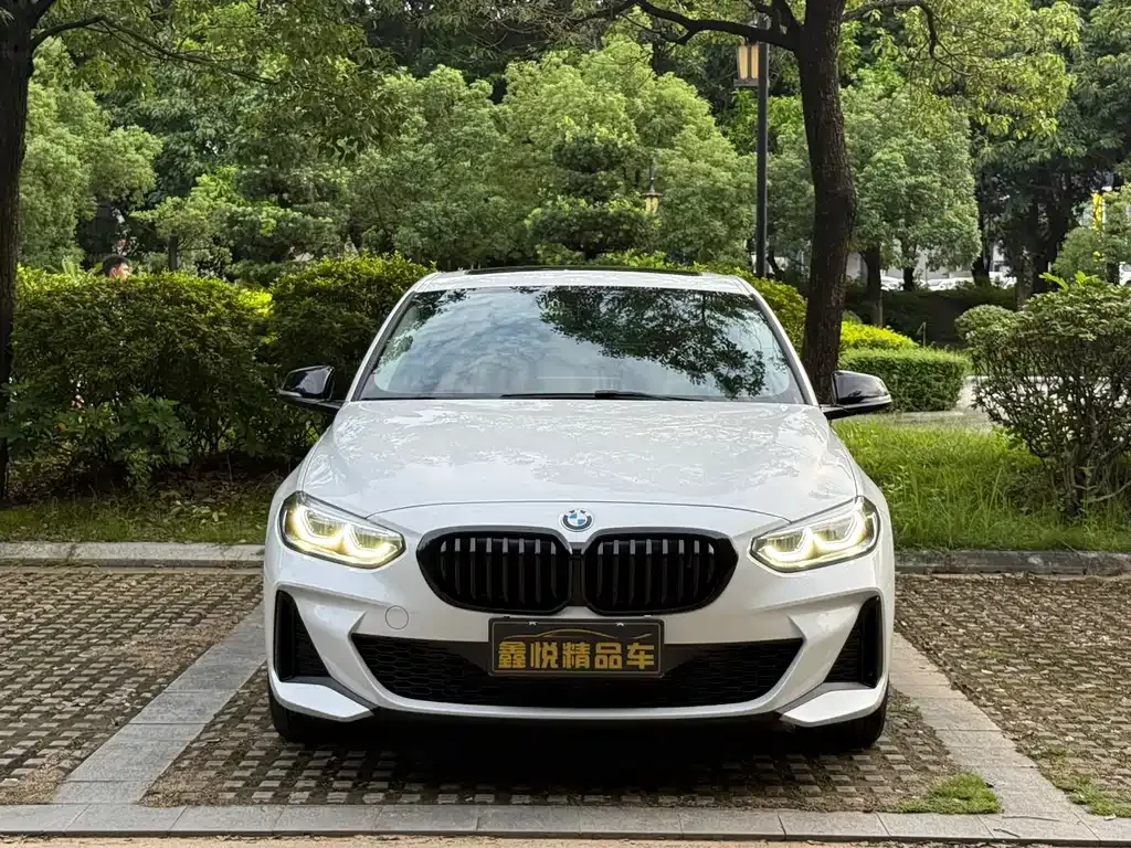 BMW 1 Series 2022 из CN, фото 2