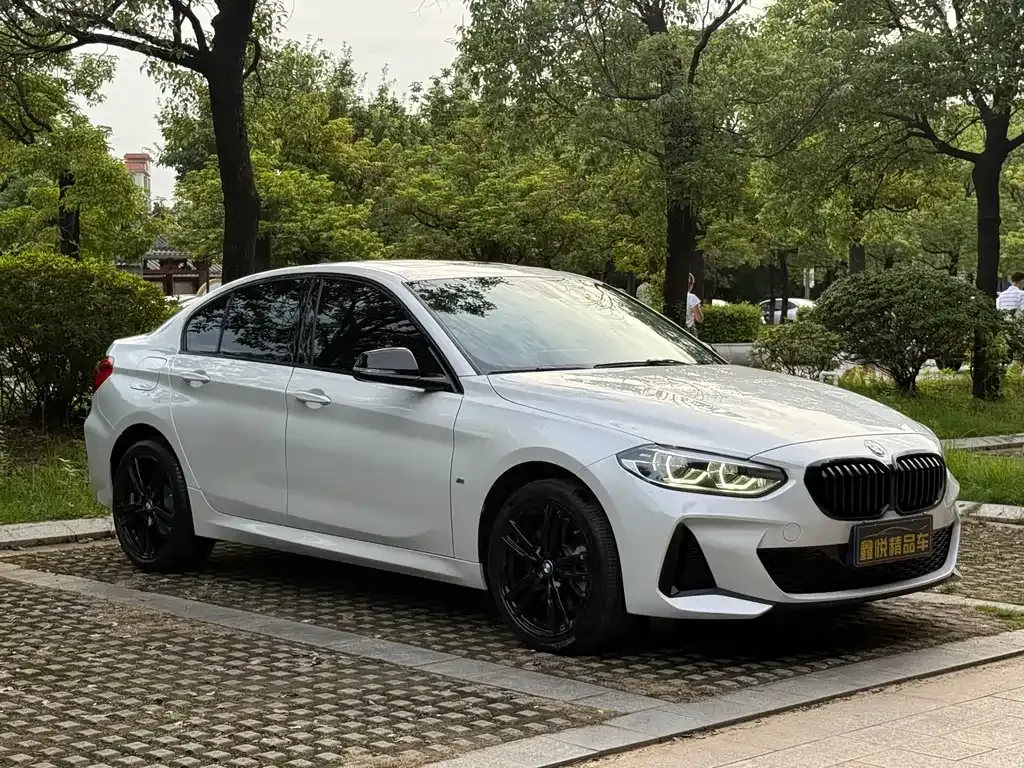 BMW 1 Series 2022 из CN, фото 3