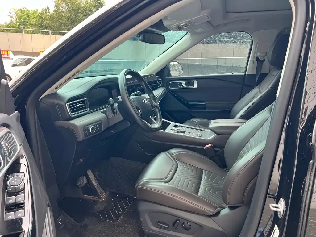 Ford Explorer 2024 из CN, фото 4