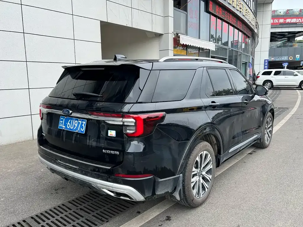 Ford Explorer 2024 из CN, фото 9