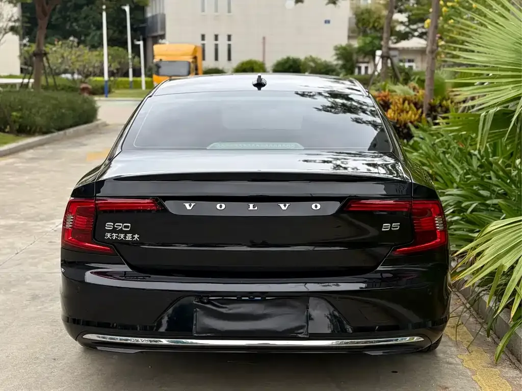 Volvo S90 2024 из CN, фото 4
