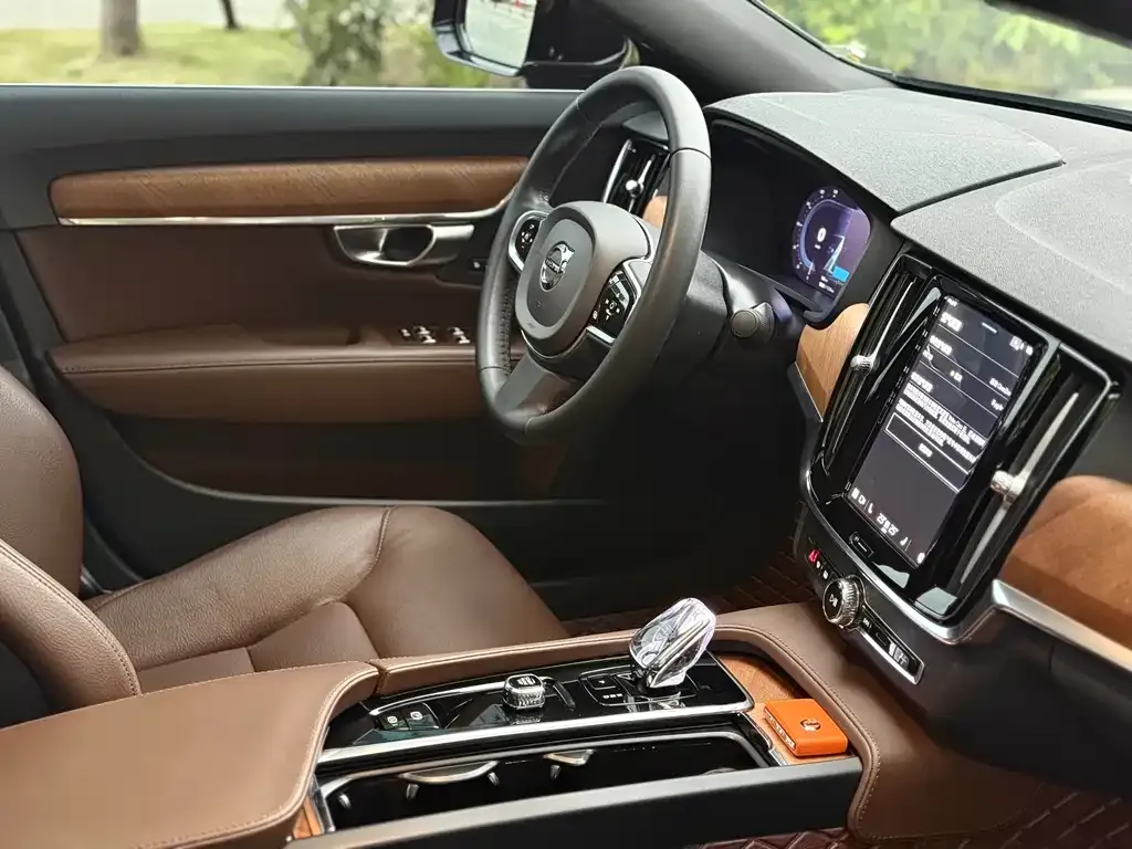 Volvo S90 2024 из CN, фото 9