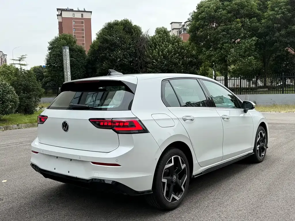 Volkswagen Golf 2025 из CN, фото 6