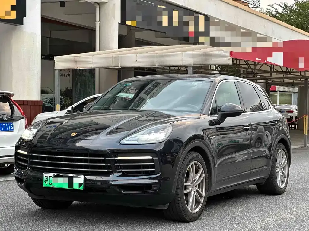 Porsche Cayenne Hybrid — фото 7