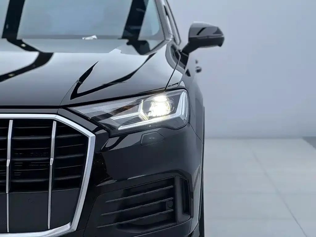 Audi Q7 2022 из CN, фото 3