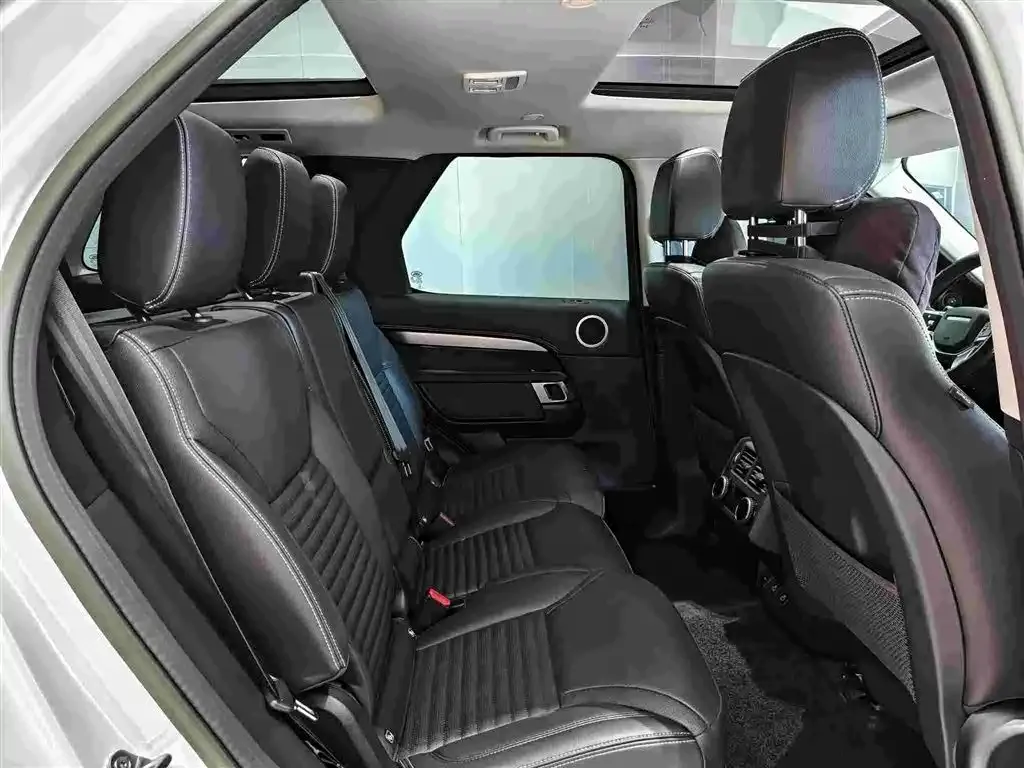 Land Rover Discovery 2023 из CN, фото 7