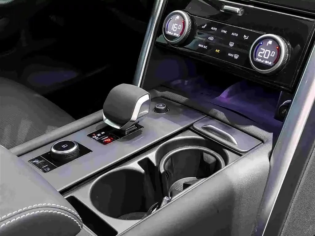Land Rover Discovery 2023 из CN, фото 9