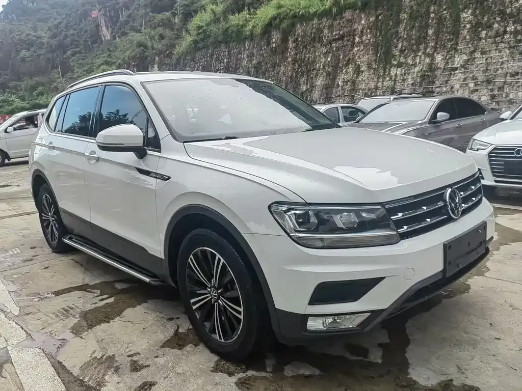 Volkswagen Tiguan L 2021 из CN, фото 3